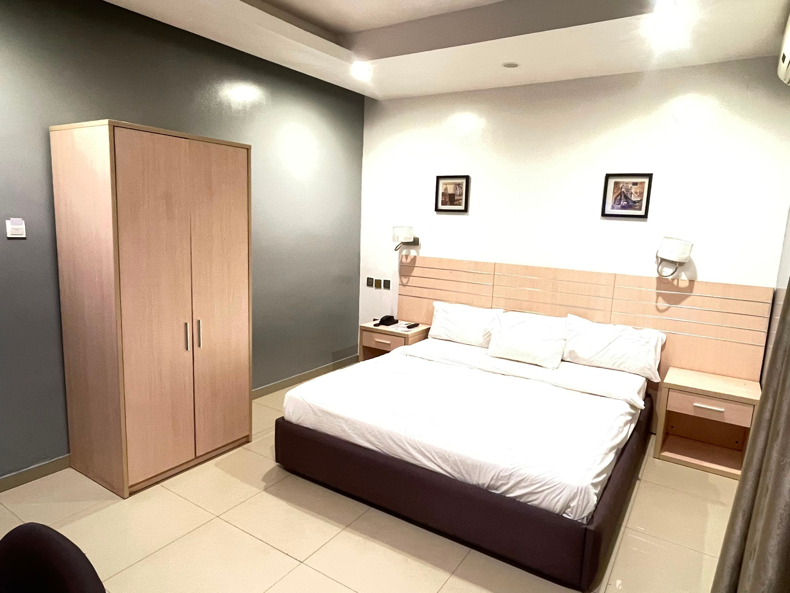 Executive Room