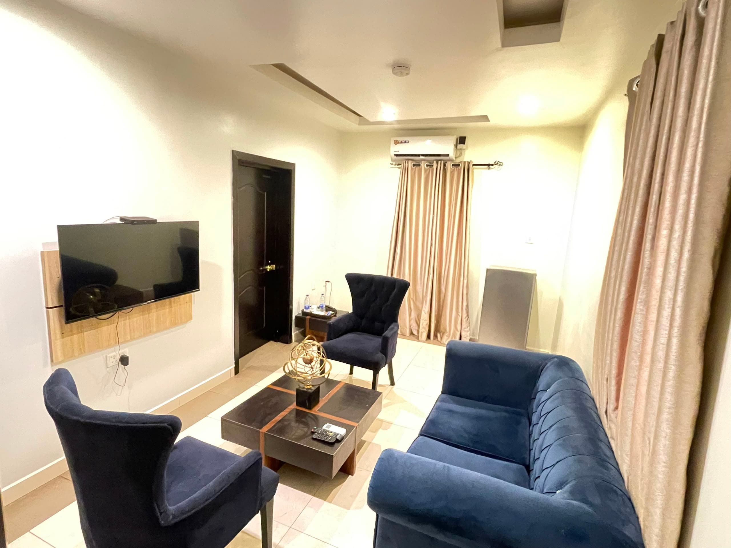 Kings' Suite